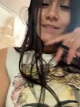 Chat +18 de Luna_Staar69 ao vivo