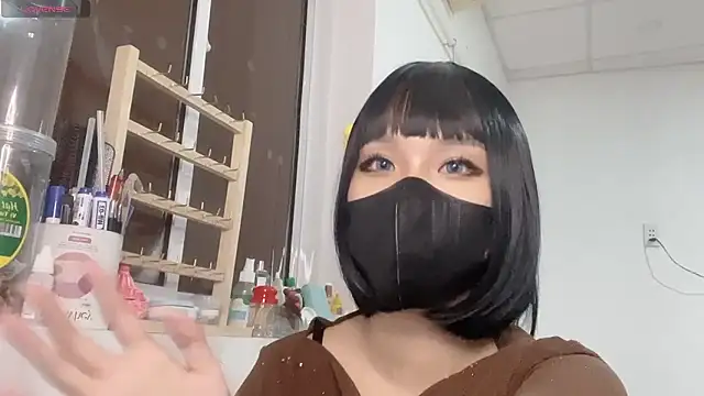 Tieu-May 网络视讯表演