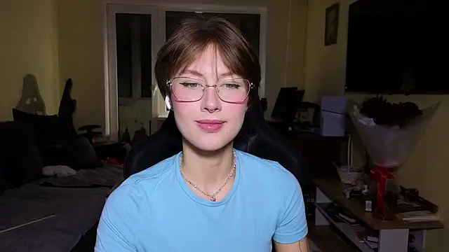 แชท XXX สดของ MalvinaBlum