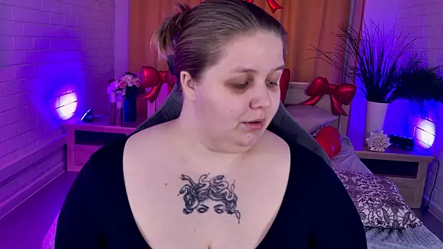 SladaDell 即時 XXX 聊天