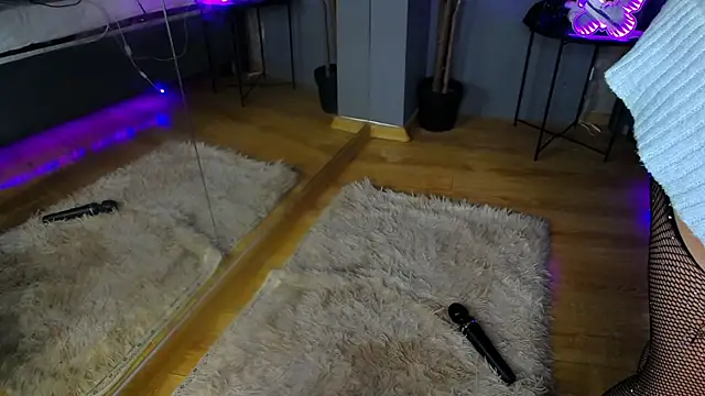 Chat XXX en directo de ScarlettJakobs