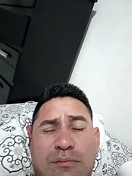 guayabitamen1992 – webcam-show