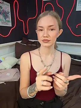 MilaMoone Chat XXX live