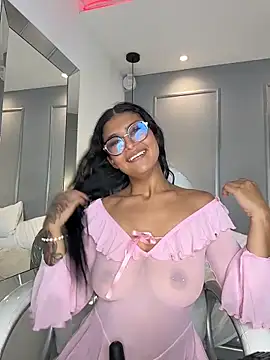 Chatroom XXX en direct de MiaSmit_