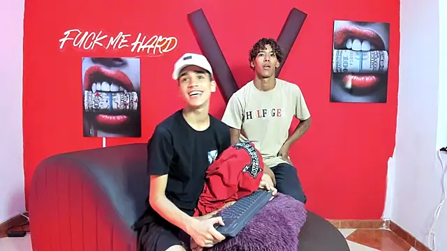 Chat XXX en directo de GREEN_BOYS