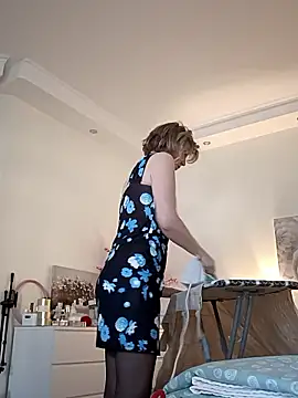 stellahere8 élő XXX-chatje