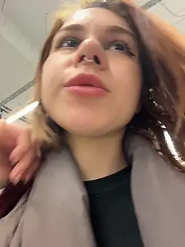 RosieSecret 现场XXX聊天