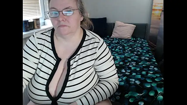 Sweetboobs' Webcam Show