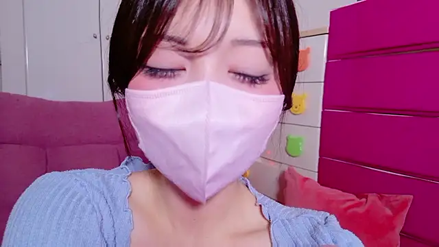 0o_MOMO_o0のライブXXXチャット