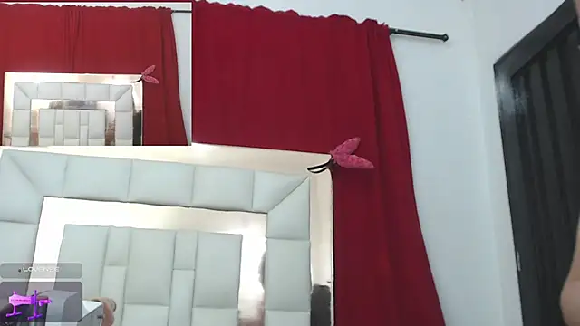 candyrojas: διαδικτυακό σόου στην κάμερα