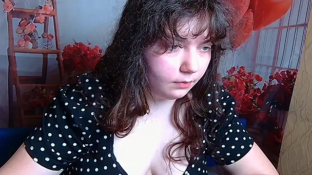 NeonilaLisovaのライブXXXチャット