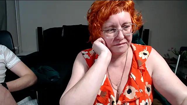 JoannaAndNeighbour – Naživo XXX chat