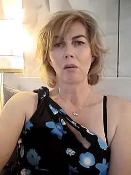 stellahere8 现场XXX聊天