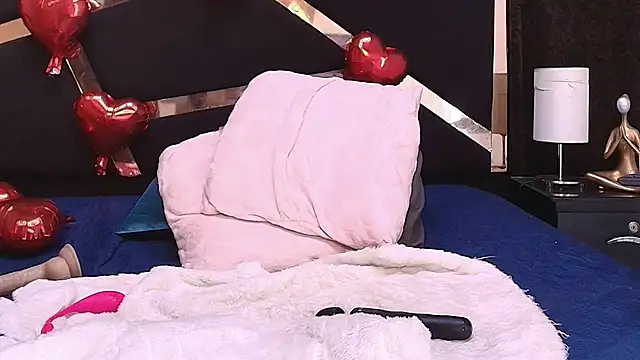 XXX chat uživo modela luna_brown7