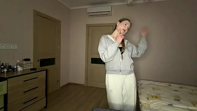 Milayouknow élő XXX-chatje