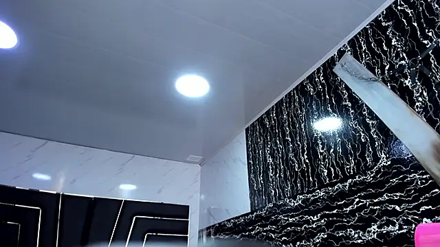 Chat +18 de Ladyy_Scarlett ao vivo