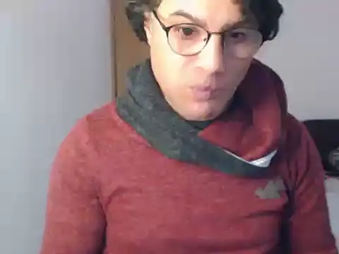 wildpussycat23 Adlı Modelin Canlı XXX Sohbeti