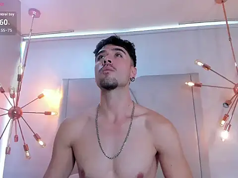 BrunoTurnerr: διαδικτυακό σόου στην κάμερα