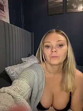 Chatroom XXX en direct de Sky25x