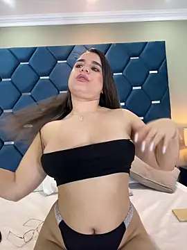 ThaniaJones live XXX chat