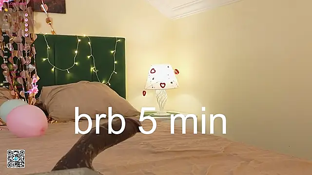 Bonnie_White: απευ θείας συνομιλία ΧΧΧ