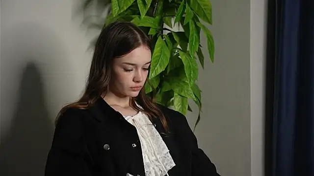 ElzaTuccillon Live XXX chat