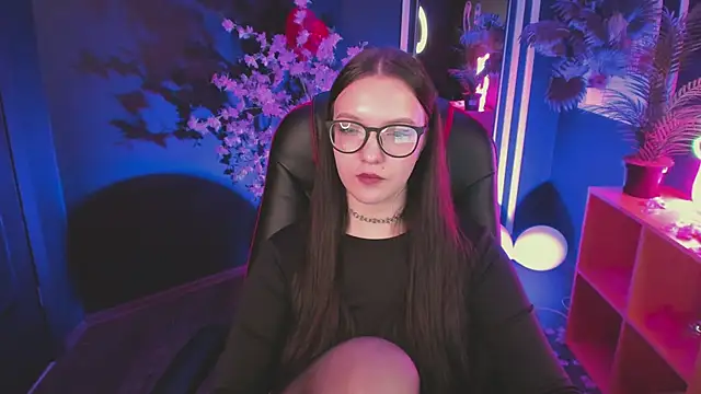 دردشة Emily_tender الجنسية المباشرة