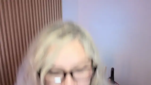 MarianL0ve:  онлайн-секс-чат