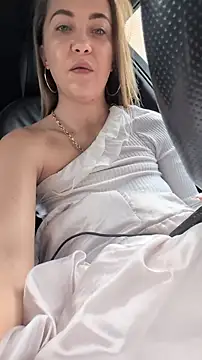 Risky_julia2330 Chat XXX live