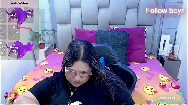 Онлайн чат XXX evelin_zaens