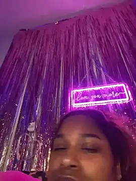 BigFineSelena's Webcam Show