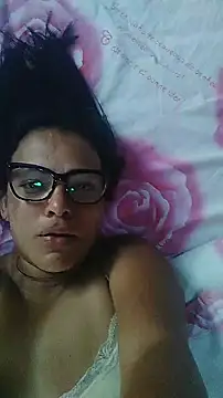 Xoticxenax Adlı Modelin Canlı XXX Sohbeti