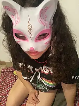 XXX chat uživo modela Lucy_YupiSweet