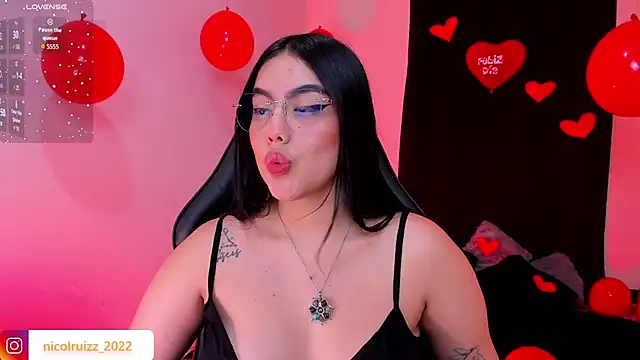 Nicolle_Ruizz's Live XXX Chat