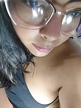 missmelissa_ Adlı Modelin Canlı XXX Sohbeti