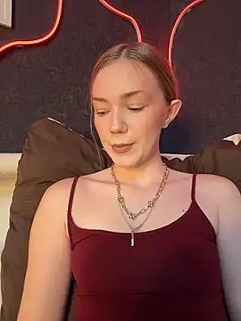 MilaMoone 现场XXX聊天