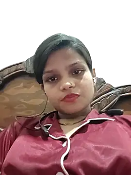 Komal0099: διαδικτυακό σόου στην κάμερα