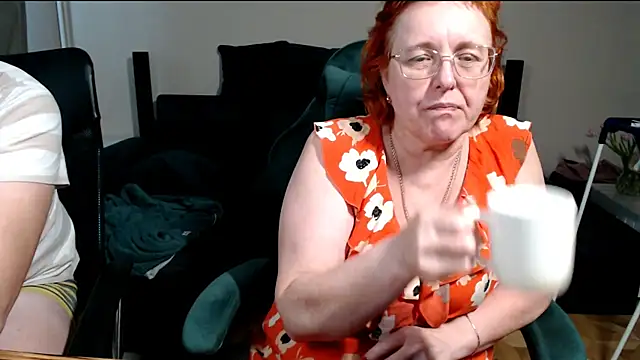 JoannaAndNeighbour – Kamerová šou