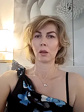 stellahere8's Live XXX Chat