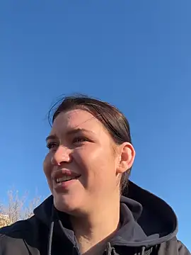 Chatroom XXX en direct de KikiWatson