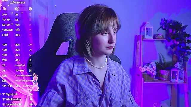 LuxRayi Chat XXX in diretta