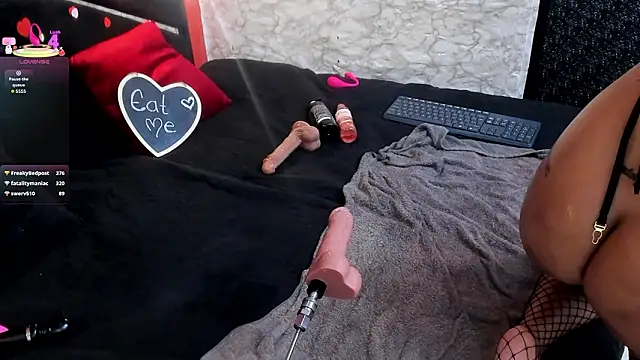 IVISBOUNCYASS Pertunjukan Webcam