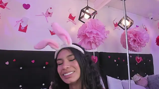 دردشة Anniie__Evans الجنسية المباشرة