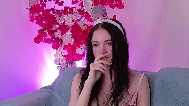 emma_blackwood Show Webcam