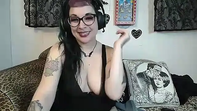 Missy-Dee Show Webcam
