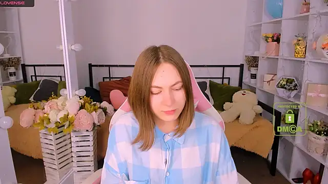 Elma_Lily Live XXX-chat