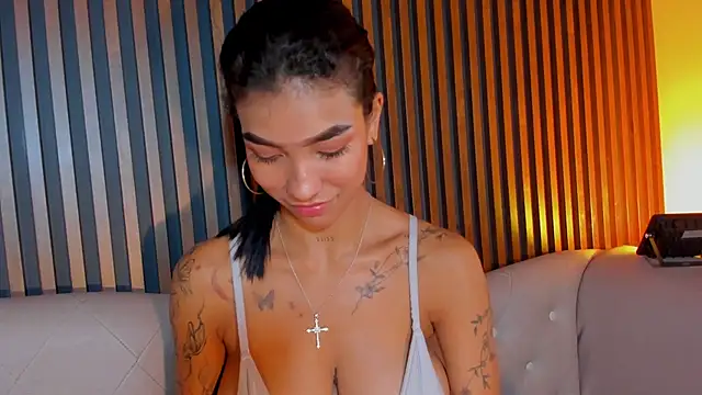 Chatroom XXX en direct de LauraAristizabal