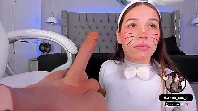 Anne_cox 现场XXX聊天