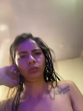 Esperanza_GS: διαδικτυακό σόου στην κάμερα