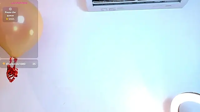 zoe_hugeboobs Live XXX-Chat